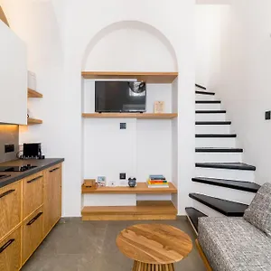 https://skepi-town-houses.hotels-in-mykonosisland.net